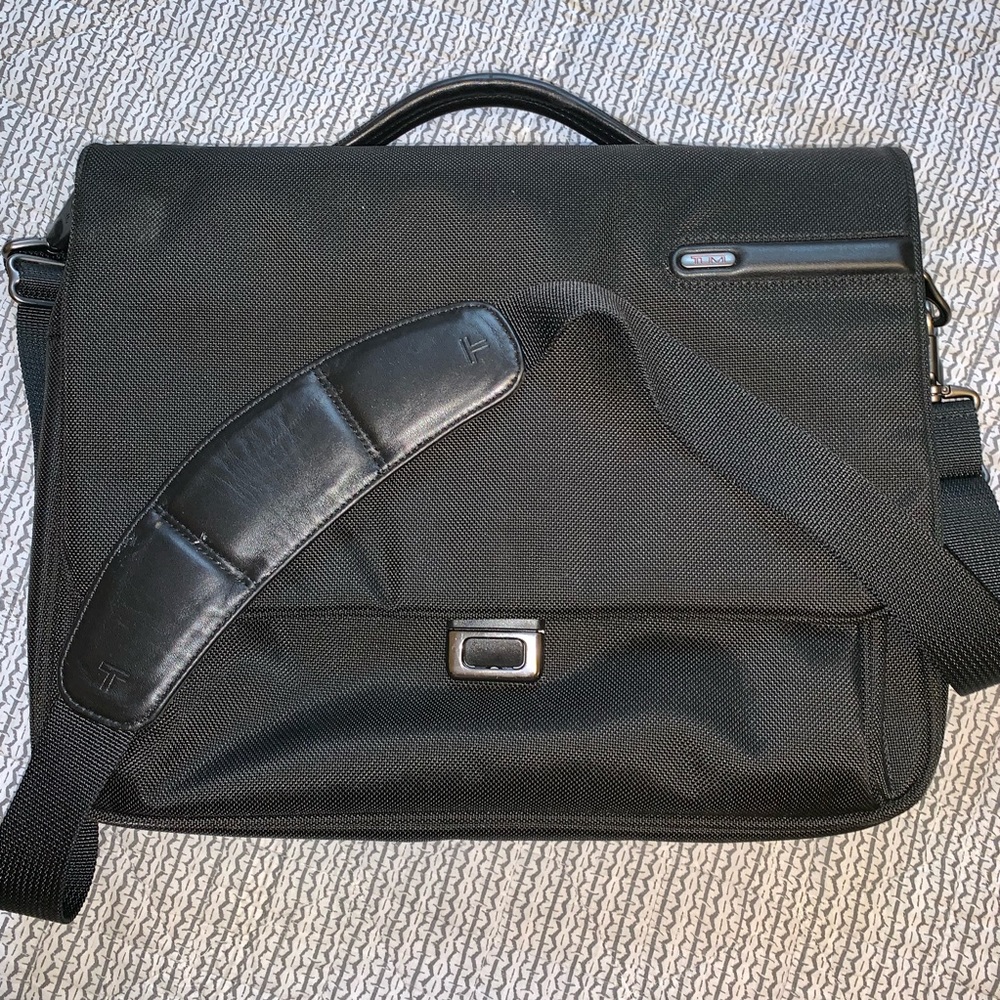 Tumi laptop messenger bag for Men